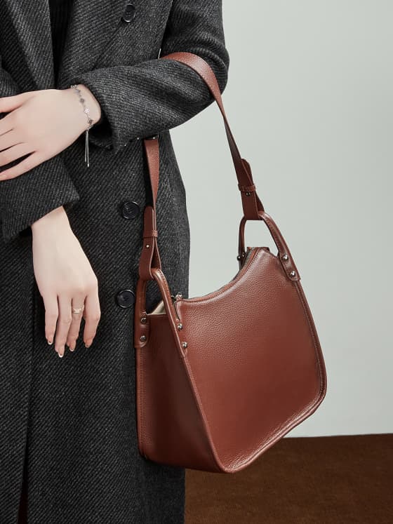 About Elova Bags - Genuine Handcrafted Leather